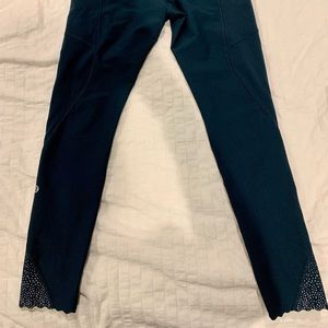 Lululemon size 6 leggings (deep teal color)